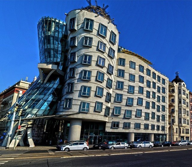 la casa danzante è una delle cose più insolite da vedere gratis a Praga