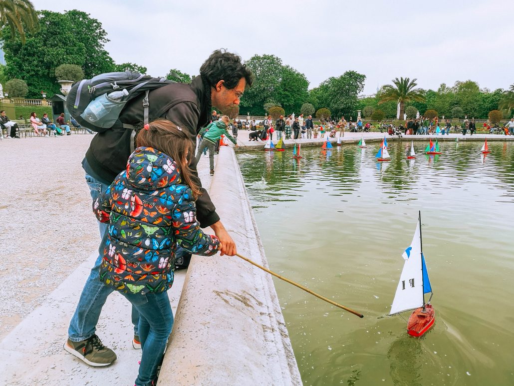 Cosa fare a Parigi con bambini, le barchette ai Jardin du Luxembourg